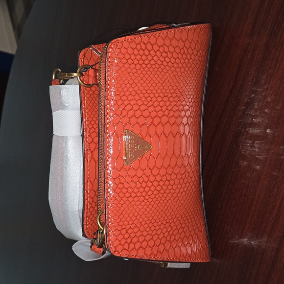 Guess Crossbody Purse - Picture 1 of 9